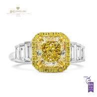 White Gold Radiant Cut Fancy Yellow Diamond Ring - 3.14 ct